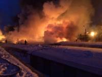 В Кировской области произошла страшная авария на железной дороге. Горят цистерны с газовым конденсатом