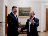 Почему Обама, Меркель и Путин не спешат убрать Януковича