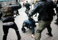 У стен столичной мэрии активисты Евромайдана избили троих милиционеров