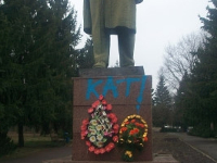 На Полтавщине за один день были повреждены сразу два памятника Ленину