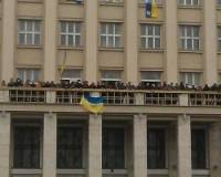 В Ужгороде митингующие взяли здание Закарпатской ОГА