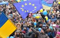 На Майдане находятся около 10 тысяч митингующих и около 5 тысяч силовиков