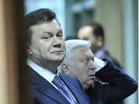 Согласно найденным документам, Пшонка требовал от Януковича ввести чрезвычайное положение