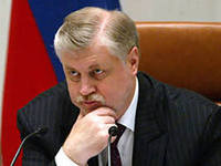 Российский депутат предлагает по-быстрому раздать украинцам российские паспорта