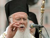 Вселенский Патриарх возглавил панихиду по погибшим на Майдане