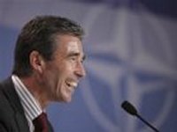Генсек НАТО призвал Россию «остановить военные действия и угрозы» в отношении Украины