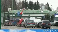 Российский Первый канал рассказывает о массовом бегстве украинцев в Россию, показывая украинско-польскую границу
