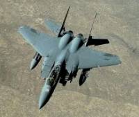 США перебрасывают в Польшу 12 истребителей и отправляют солдат