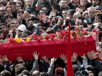 В Стамбуле похороны подростка, убитого полицией, превратились в массовую акцию протеста