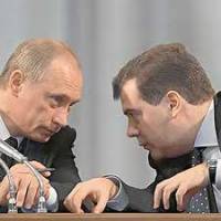 Медведев отрапортовал Путину, что с Украины не мешало бы сбить 16 миллиардов долларов