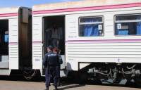 В Херсоне поезда из Крыма встречают пограничники. Фоторепортаж с места событий