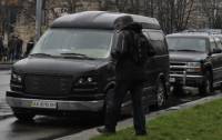 На похоронах Саши Белого засветился «броневик» из автопарка сына Януковича