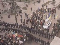 В Одессе Евромайдан протестует против нынешнего мэра, антимайдан - против бывшего. Прямая трансляция