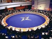 Из-за аннексии Крыма НАТО приостанавливает сотрудничество с российским парламентом