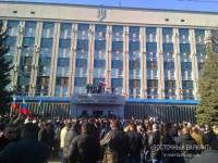 Захватчики здания луганского СБУ ждут «подкрепления» из Артемовска