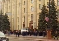 Харьковские правоохранители полюбовно договорились с митингующими. ОГА работает в штатном режиме