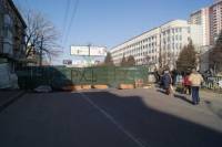 Луганские сепаратисты возводят баррикады у захваченного здания СБУ