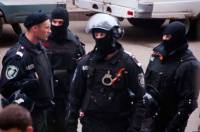 Власть Днепропетровска начинает понимать, что правоохранители ее защищать не будут. Все надежды — на купленных боевиков /Царев/