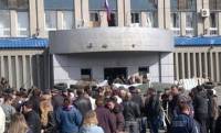 В ближайшие часы может начаться штурм здания СБУ в Луганске