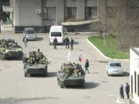 Украинская бронетехника под российскими флагами вошла в Славянск?