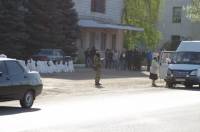 Вооруженные боевики в Константиновке сооружают баррикады и вывесили флаг «Донецкой народной республики»
