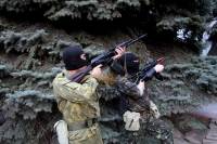 Сепаратисты в Луганске вооружены гранатометами и автоматами