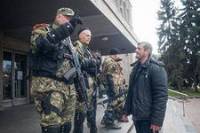 В Славянске наконец-то освободили захваченных представителей ОБСЕ