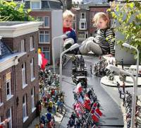 И как после этого не поверить в сказку? В Нидерландах создали парк, в котором даже дети... чувствуют себя великанами