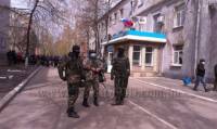 Вооруженные мирные жители освободили райотдел милиции на Луганщине