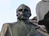 В Тернполе памятник Бандере облили зеленкой