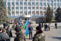 Луганск празднует 9 мая с флагами неизвестной республики и двойным убийством