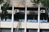 В Мариуполе дотла выгорел большой зал горсовета