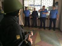 Провластный батальон «Донбасс» забрал у донецкой милиции оружие и готовится к бою