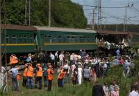 В СМИ появились фото поезда, который разбился в Подмосковье