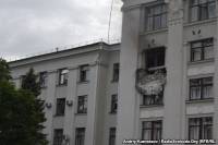 Генпрокуратура подтверждает наличие версии о том, что взрыв Луганской ОГА спровоцировала выпущенная террористами ракета