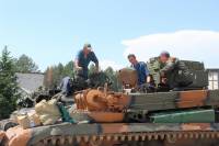 Пока в зоне АТО стреляют, на Черниговщине активно восстанавливают нашу военную технику