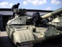 СМИ сообщают о двух новых танках в полной комплектации, прибывших в Снежное из России. Очевидно, в рамках гуманитарной помощи