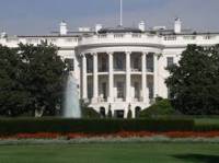 Белый дом в Вашингтоне полностью заблокирован. Причина - странный сверток