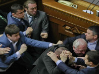 «Свободовец» переврал содержание интервью Петра Симоненко и тем самым спровоцировал драку в парламенте /СМИ/
