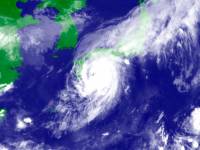 К Японии приближается тайфун, который уже признан самым мощным в этом сезоне
