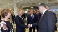 Порошенко говорил с Путиным по телефону и «договорился о прекращении огня» (обновлено)