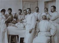 Врачи бывают разные: земские, участковые и семейные