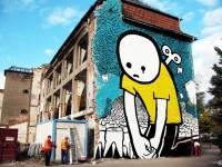 Удивительная художница живет в Италии и дарит свои произведения улицам