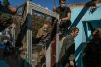 Украинцев похищают для обмена на пленных солдат - the New York Times