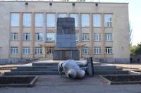 В Кривом Роге на улице Ленина упал одноименный памятник