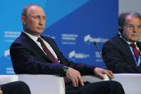 Путин: Газпром осуществил в Китай пробную поставку нефти за рубли. Доверие к доллару и евро снижается