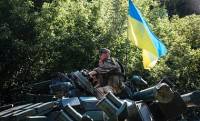 Террористы 5 раз обстреляли украинских военных около Счастья. Потерь нет, но подбит танк