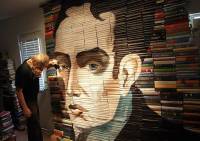 Американский художник испортил не одну тысячу книг на создание своих шедевров