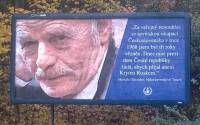 В Праге появились весьма красноречивые билборды, посвященные аннексии Крыма
