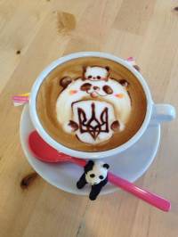 В Японии в кафе подают кофе с... украинской символикой